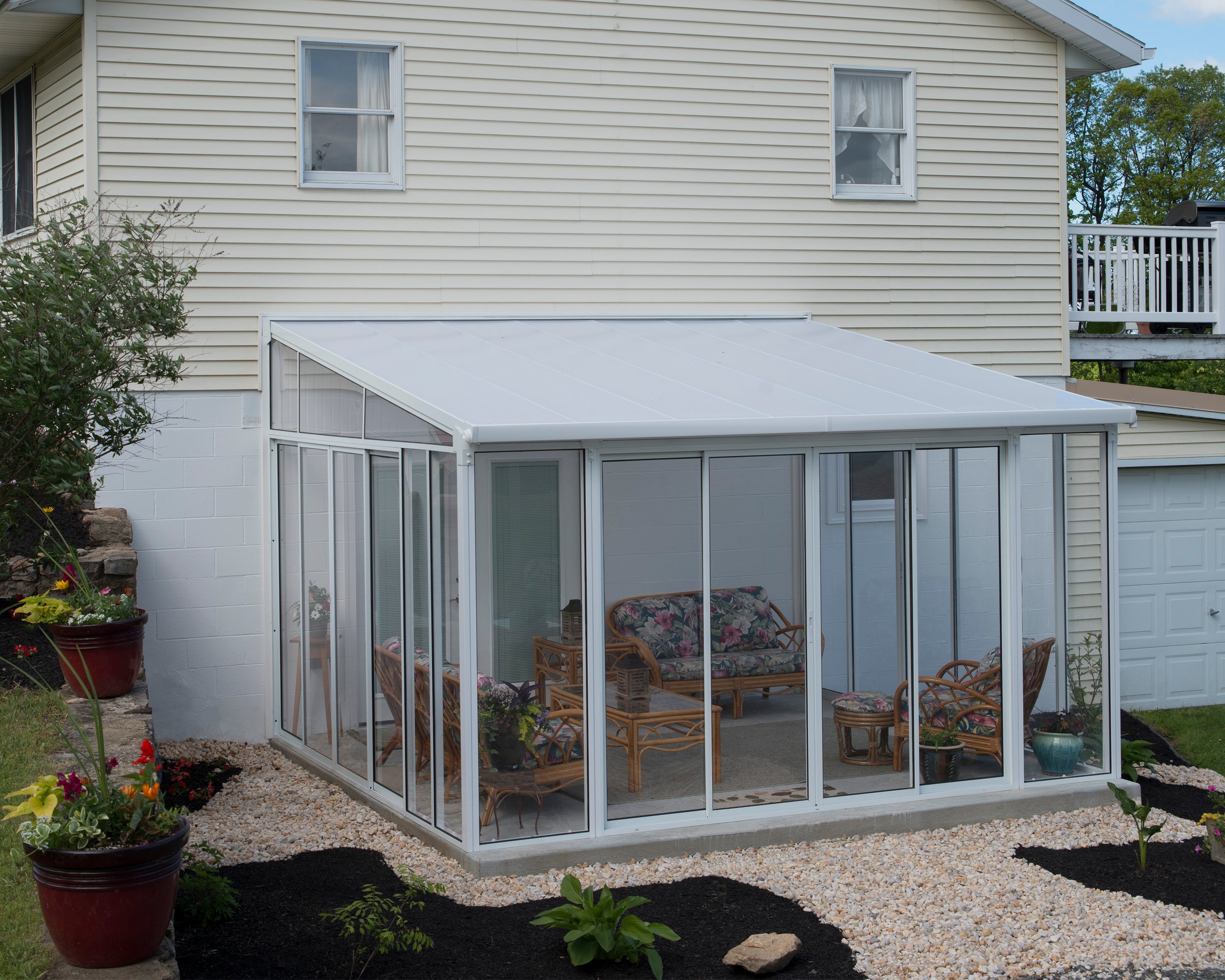 SanRemo 13'x10'x14' Lean to Garden House