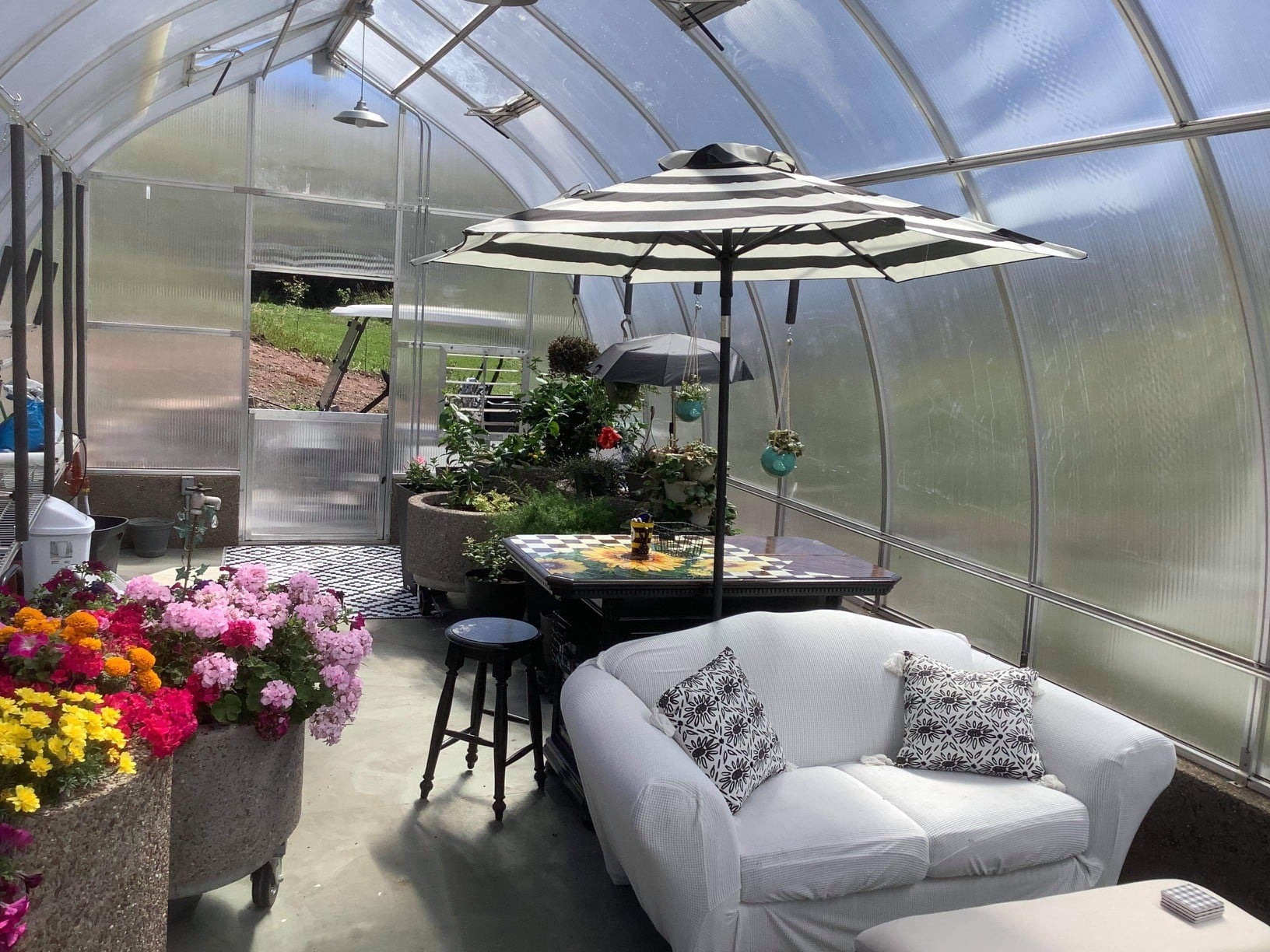 Educational Greenhouse - RIGA XL 9™ 14X9X30.ft Education Greenhouse/Special Kit