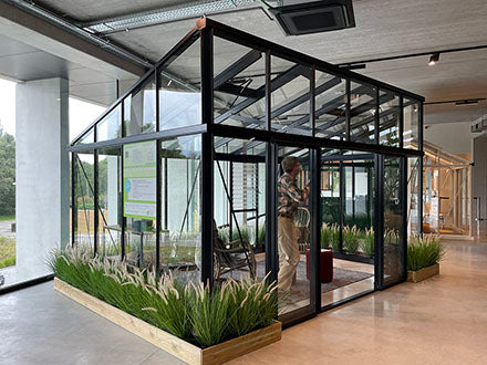 Modern Janssens Greenhouse