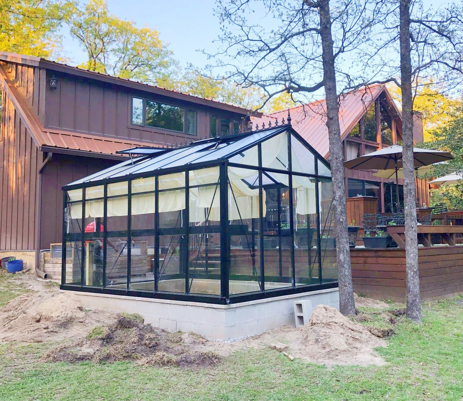 Royal Victorian Greenhouse - Royal Victorian™ 10X9X15.ft VI34 Greenhouse