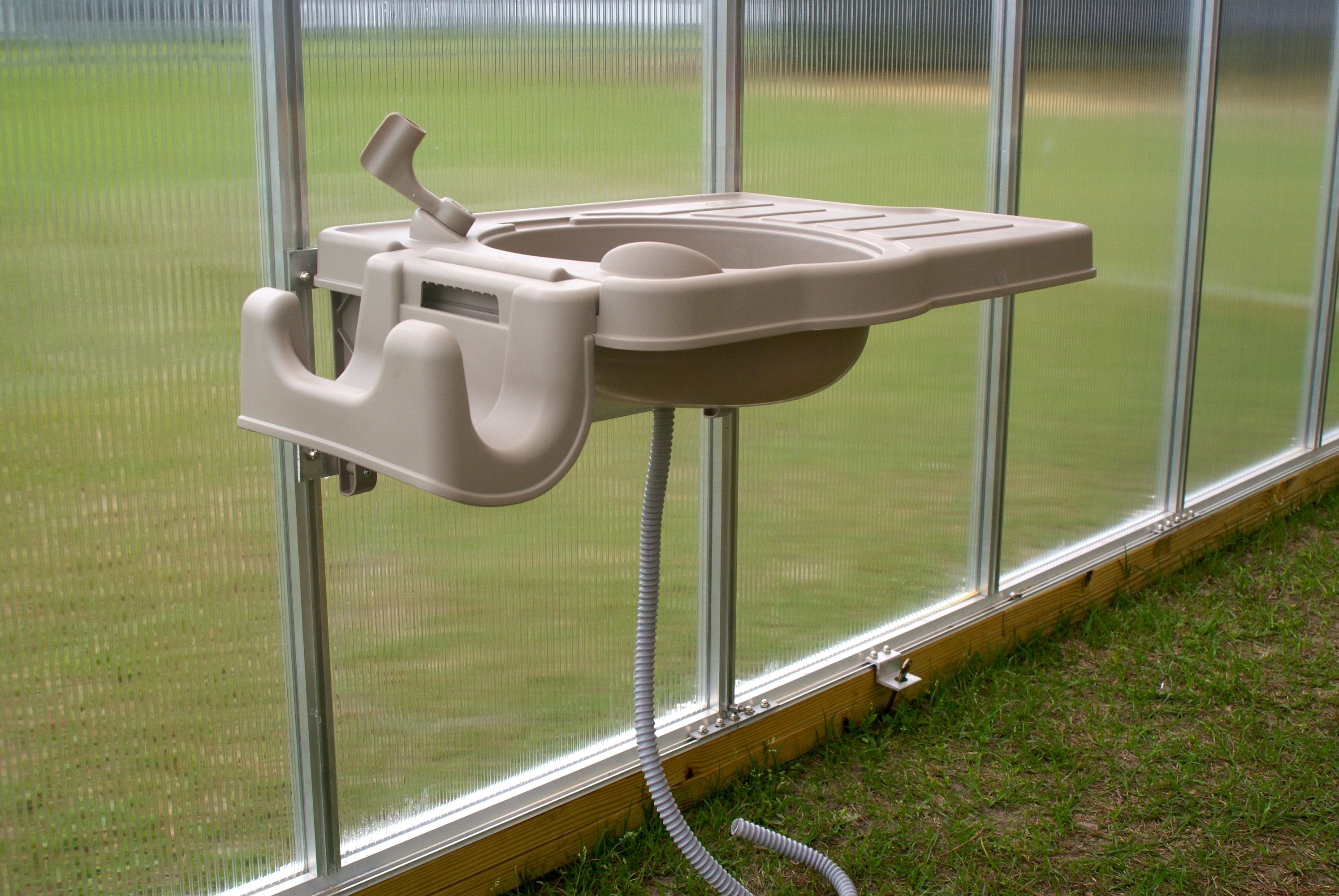 Outdoor Sink For MONT™ Greenhouses - Dive To Garden