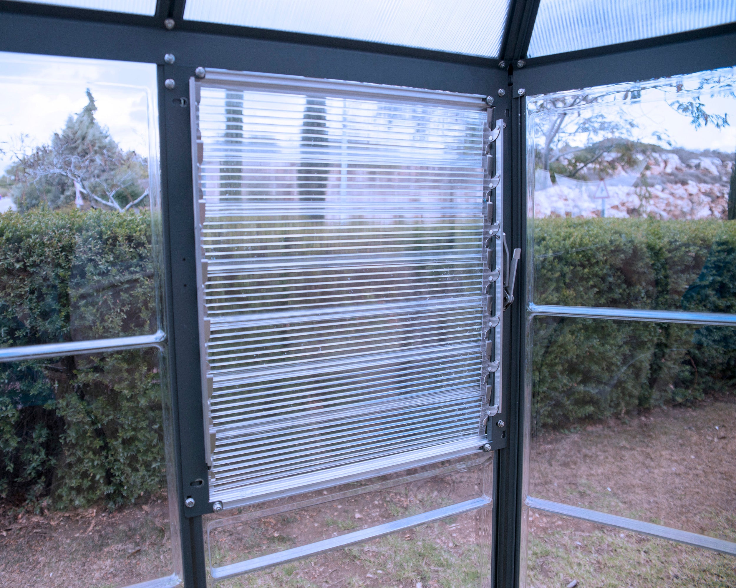 Oasis™ 10x9x12.ft Clear Wall Chalet Greenhouse - Dive To Garden