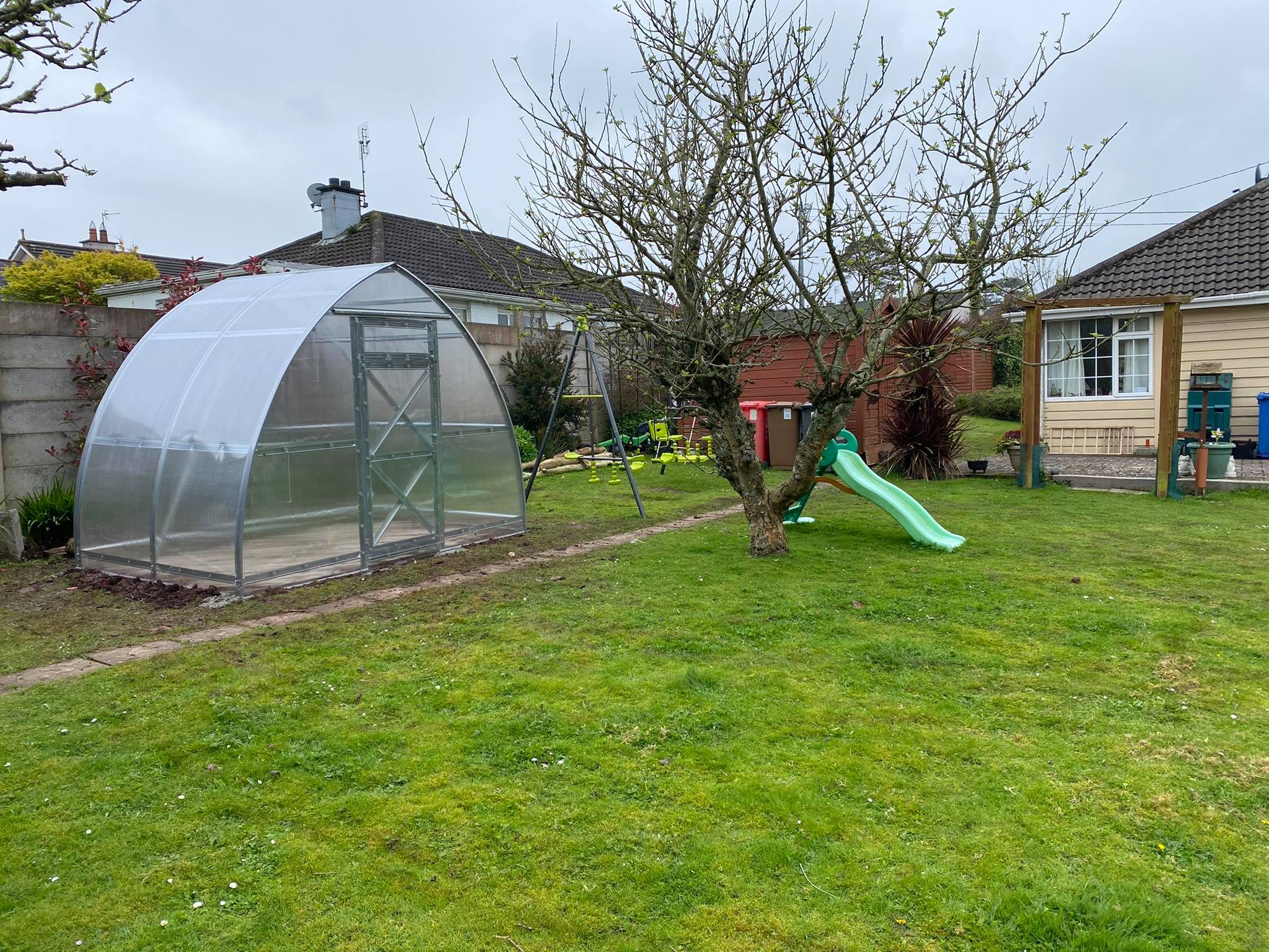 Sungrow Compact™ 10x8x6ft. Greenhouse - Dive To Garden