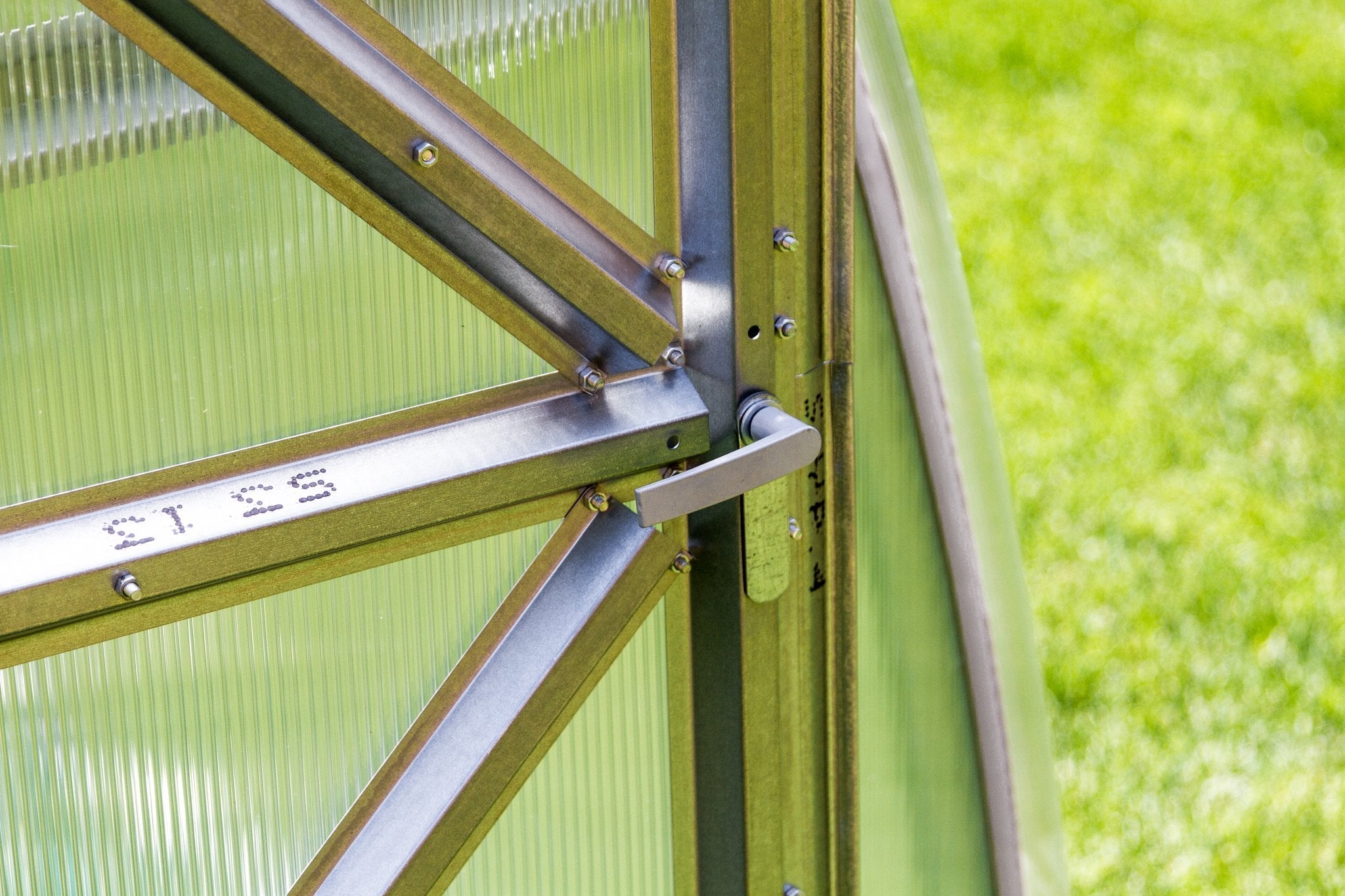 Sungrow Urban™ 10x8x13.ft Greenhouse - Dive To Garden