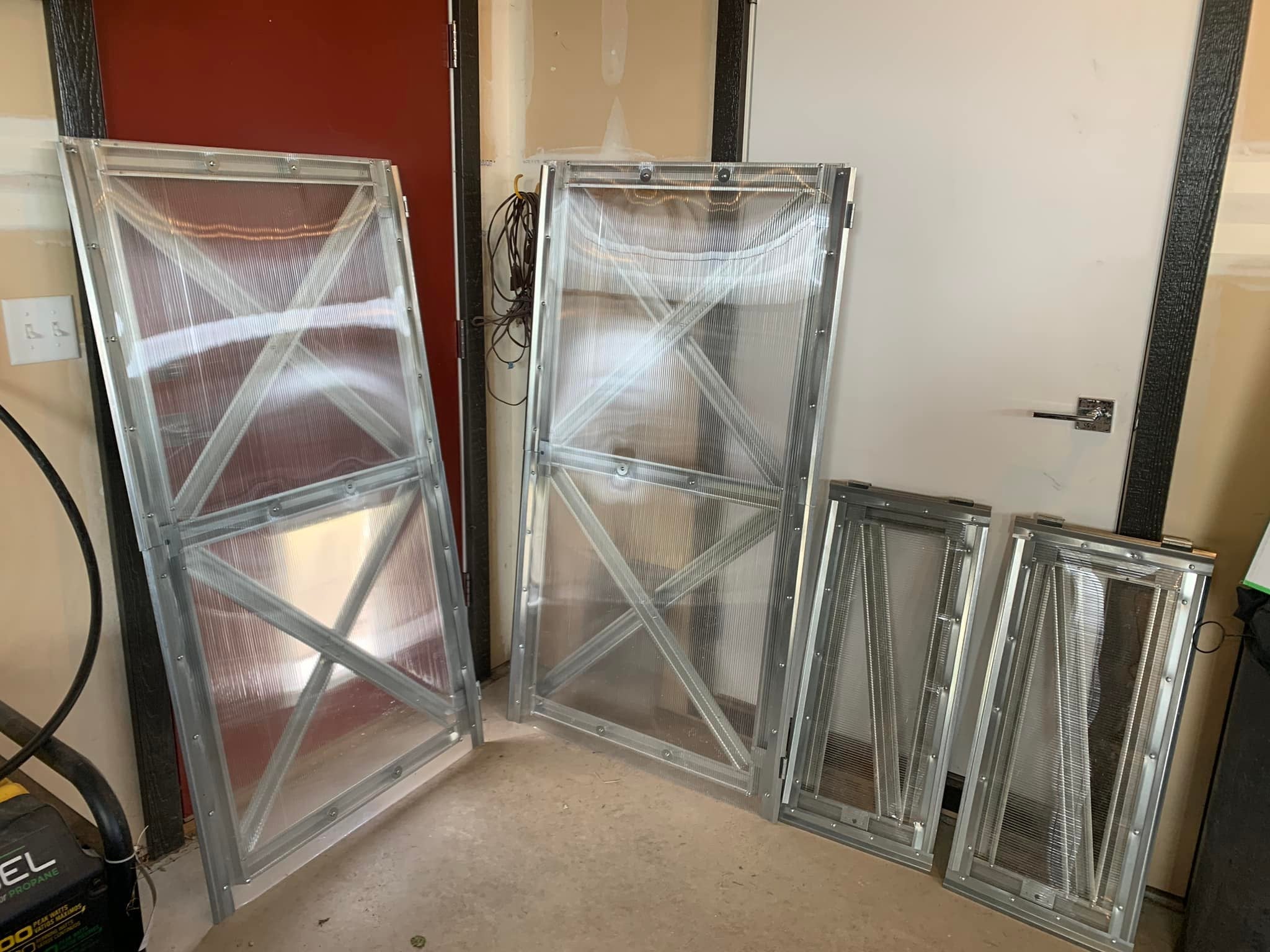 Sungrow Urban™ 10x8x13.ft Greenhouse - Dive To Garden